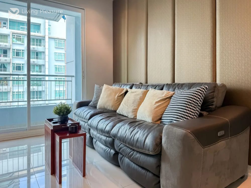 The Circle Condominium 38