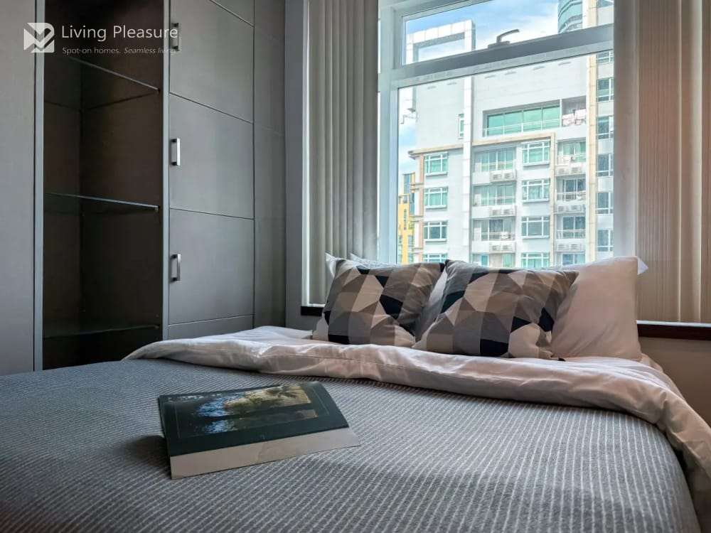 The Circle Condominium 41