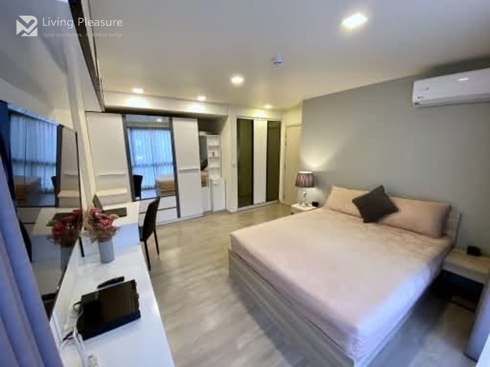 Luxury 2-Bedroom Condo for Sale and Rent at Maestro 03 Ratchada-Rama 9, Pet Friendly, Near MRT Phra Ram 9 2