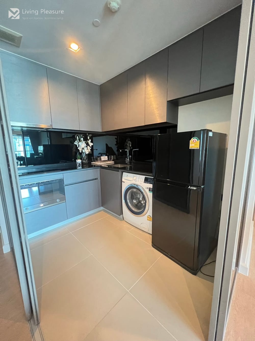 ขาย 2 ห้องนอน คอนโด ใน เดอะ รูม เจริญกรุง 30 (The Room Charoenkrung 30) 6