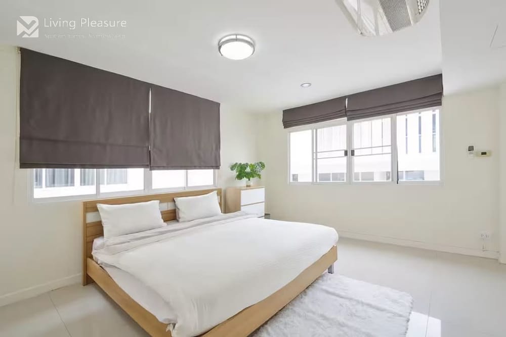 Spacious 5-Bedroom House for Rent near MRT Sukhumvit in Upper Sukhumvit, Bangkok 9