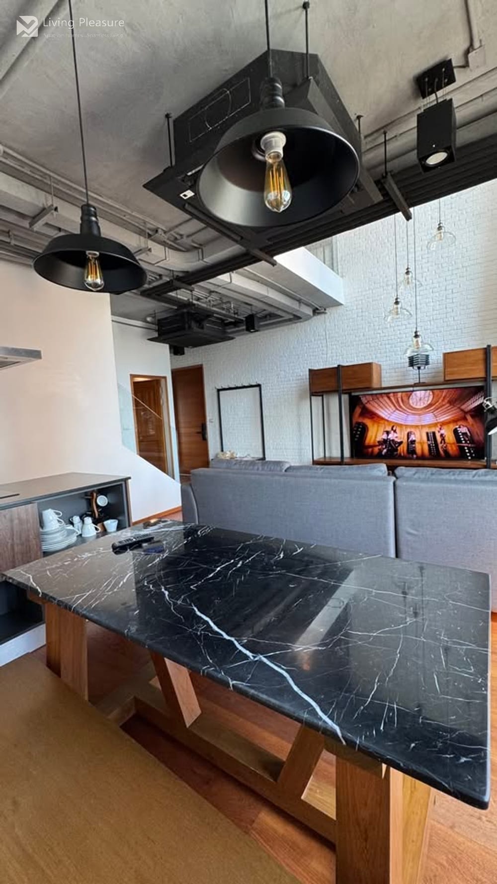 Stylish Duplex for Rent at Villa Asoke - 0.2 km to MRT Phetchaburi 4
