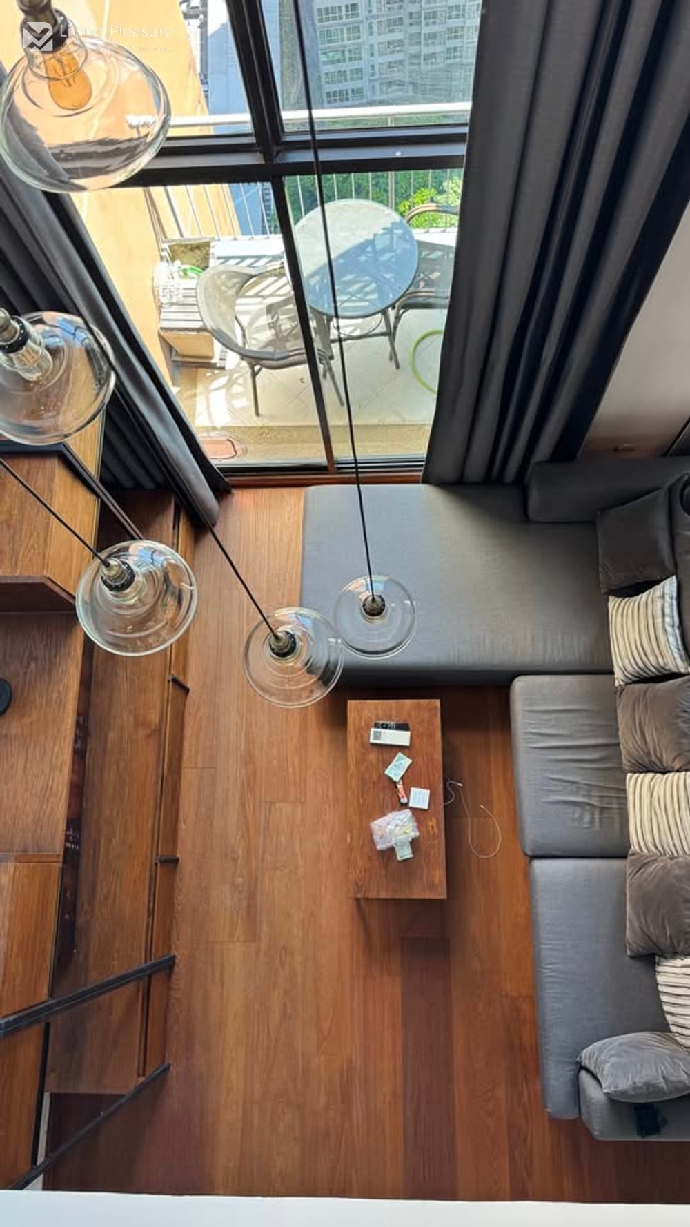 Stylish Duplex for Rent at Villa Asoke - 0.2 km to MRT Phetchaburi 11