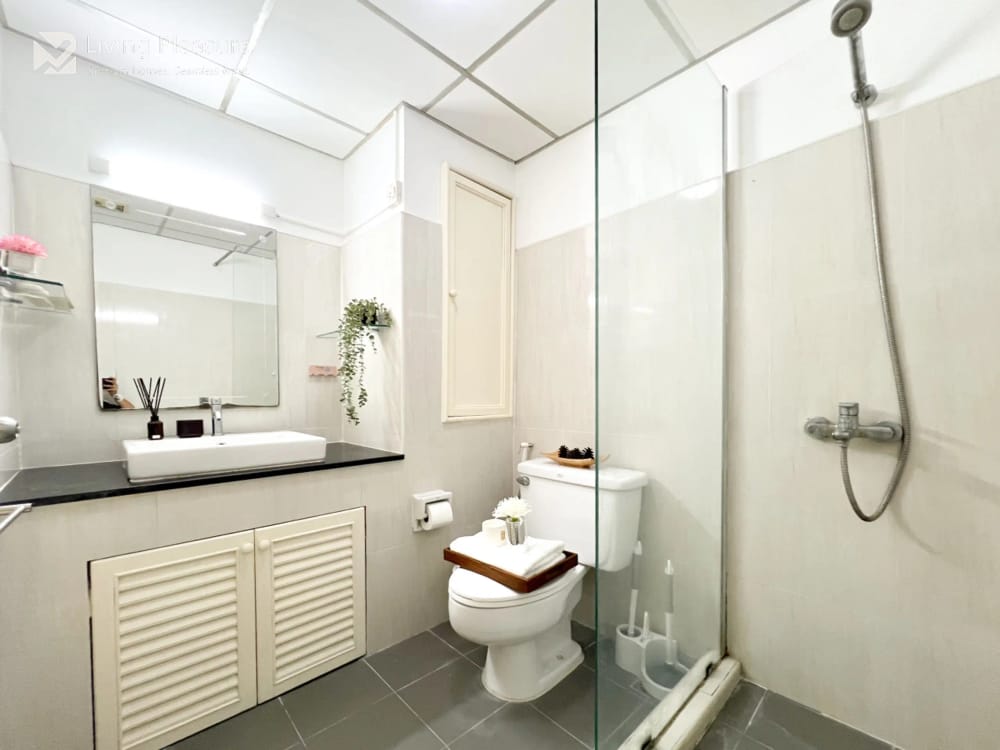 ให้เช่า 2 ห้องนอน คอนโด ใน สีลม สวีท (Silom Suite) 8