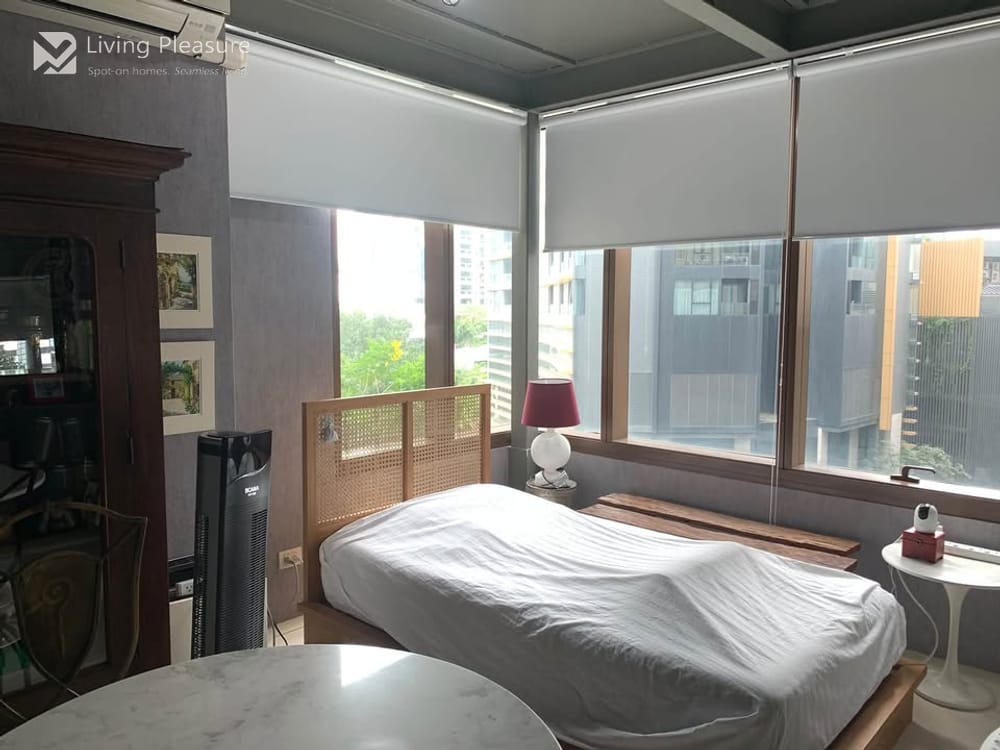 Spacious 2-Bedroom Duplex for Sale/Rent at The Emporio Place, Near BTS Phrom Phong 9