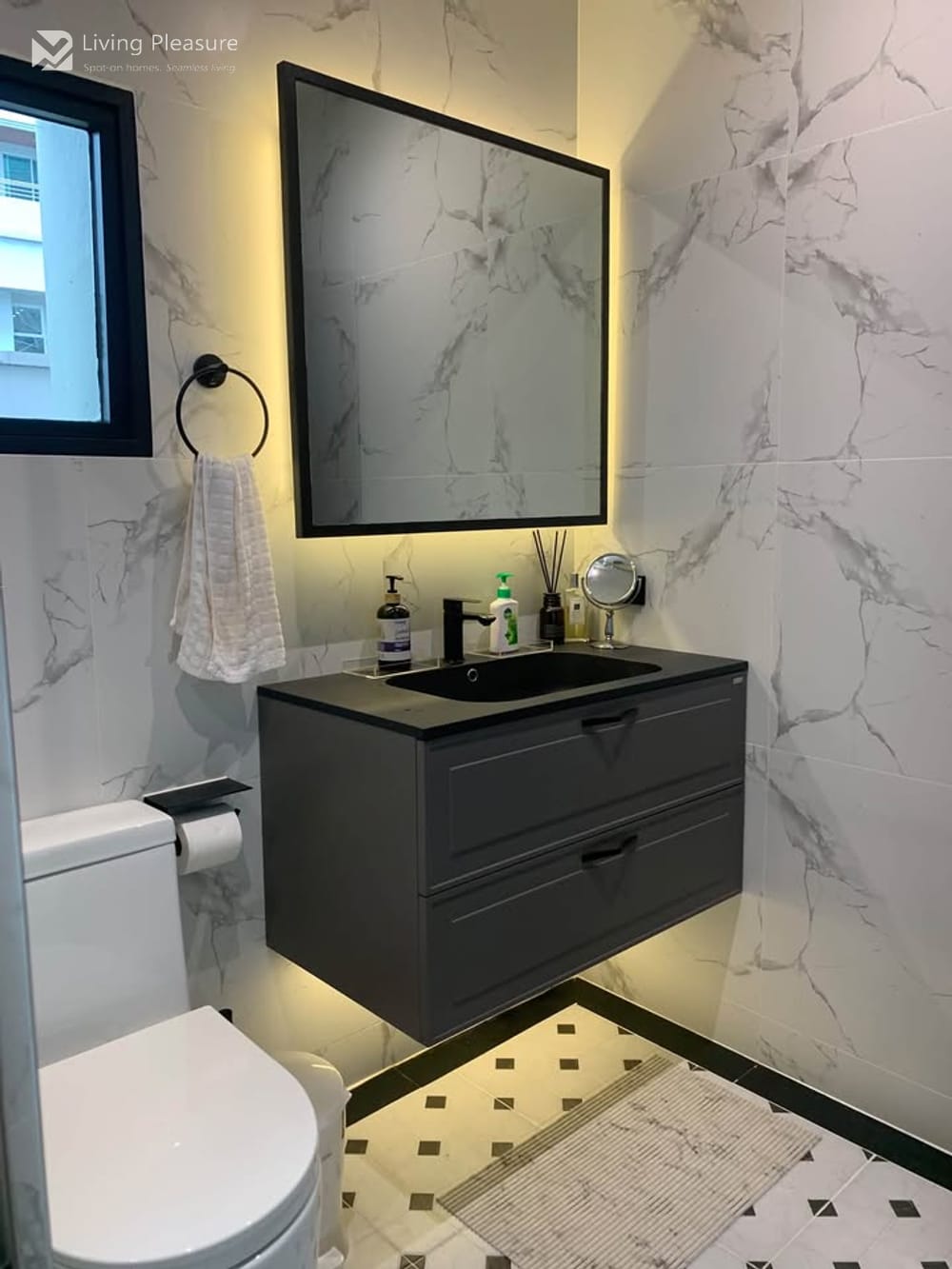 Spacious 2-Bedroom Duplex for Sale/Rent at The Emporio Place, Near BTS Phrom Phong 10