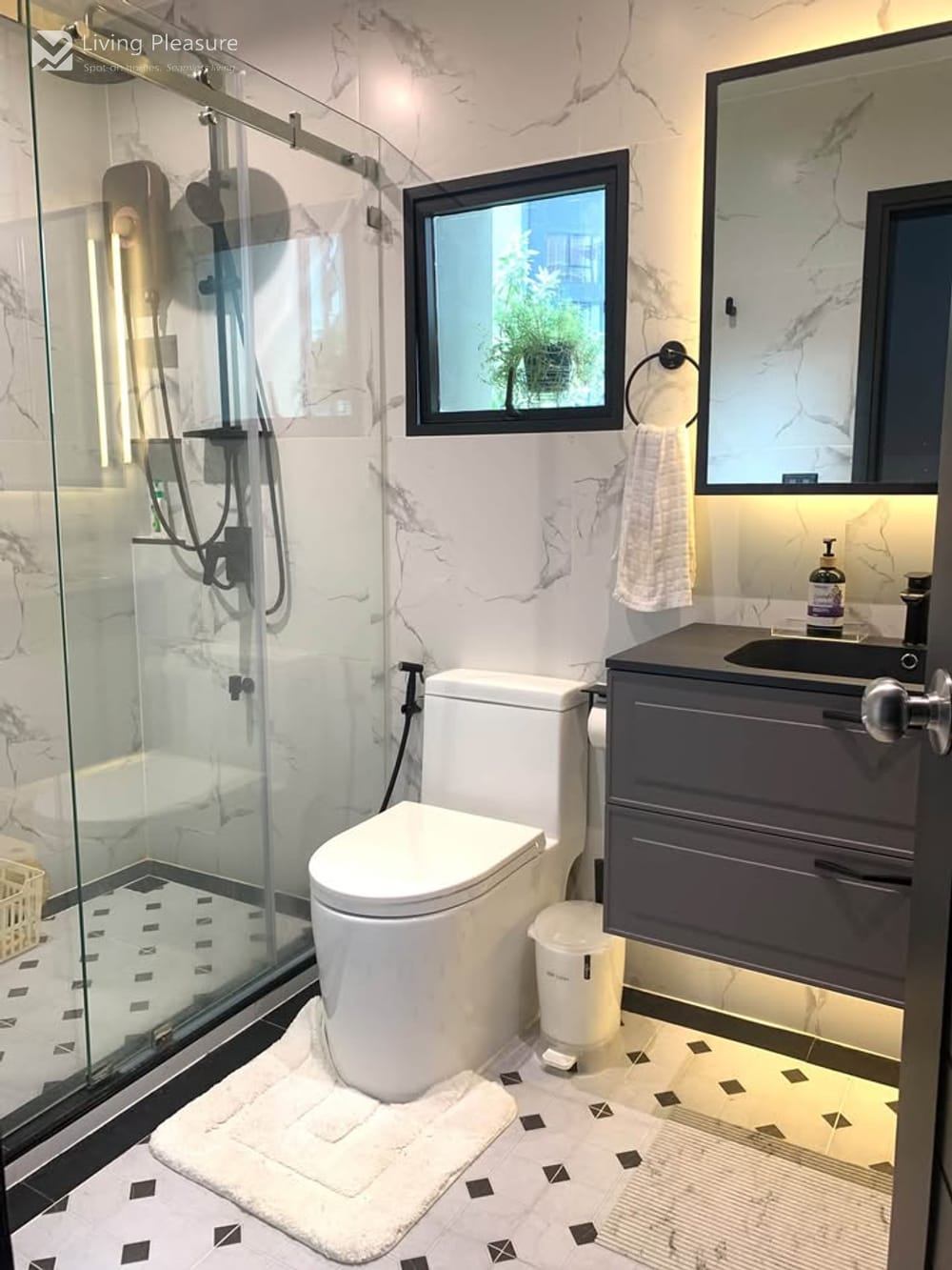 Spacious 2-Bedroom Duplex for Sale/Rent at The Emporio Place, Near BTS Phrom Phong 11