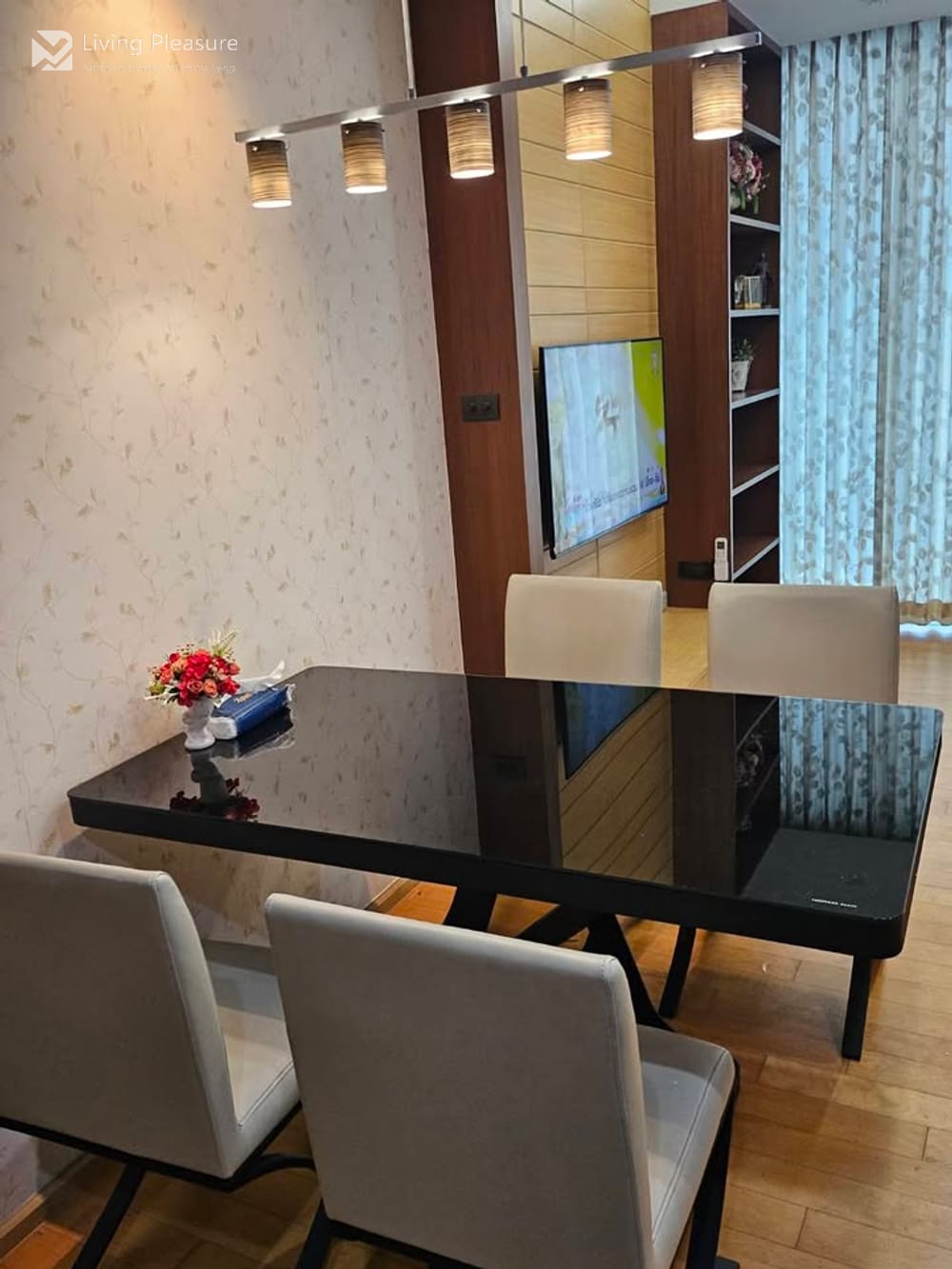 2-Bedroom Villa for Rent in Villa Rachatewi, Near BTS Ratchathewi 7