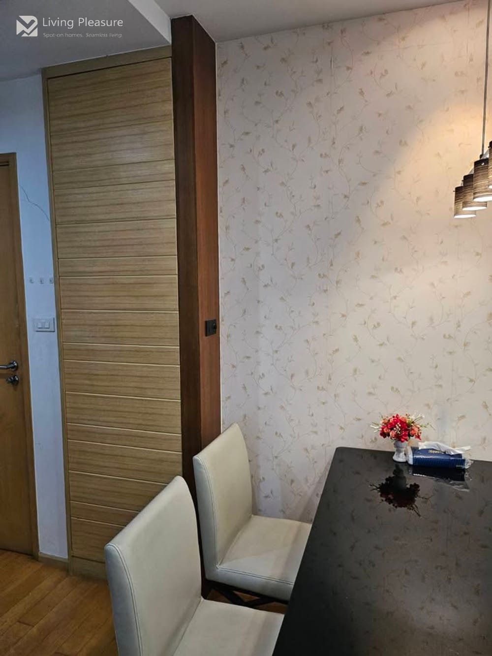 2-Bedroom Villa for Rent in Villa Rachatewi, Near BTS Ratchathewi 8