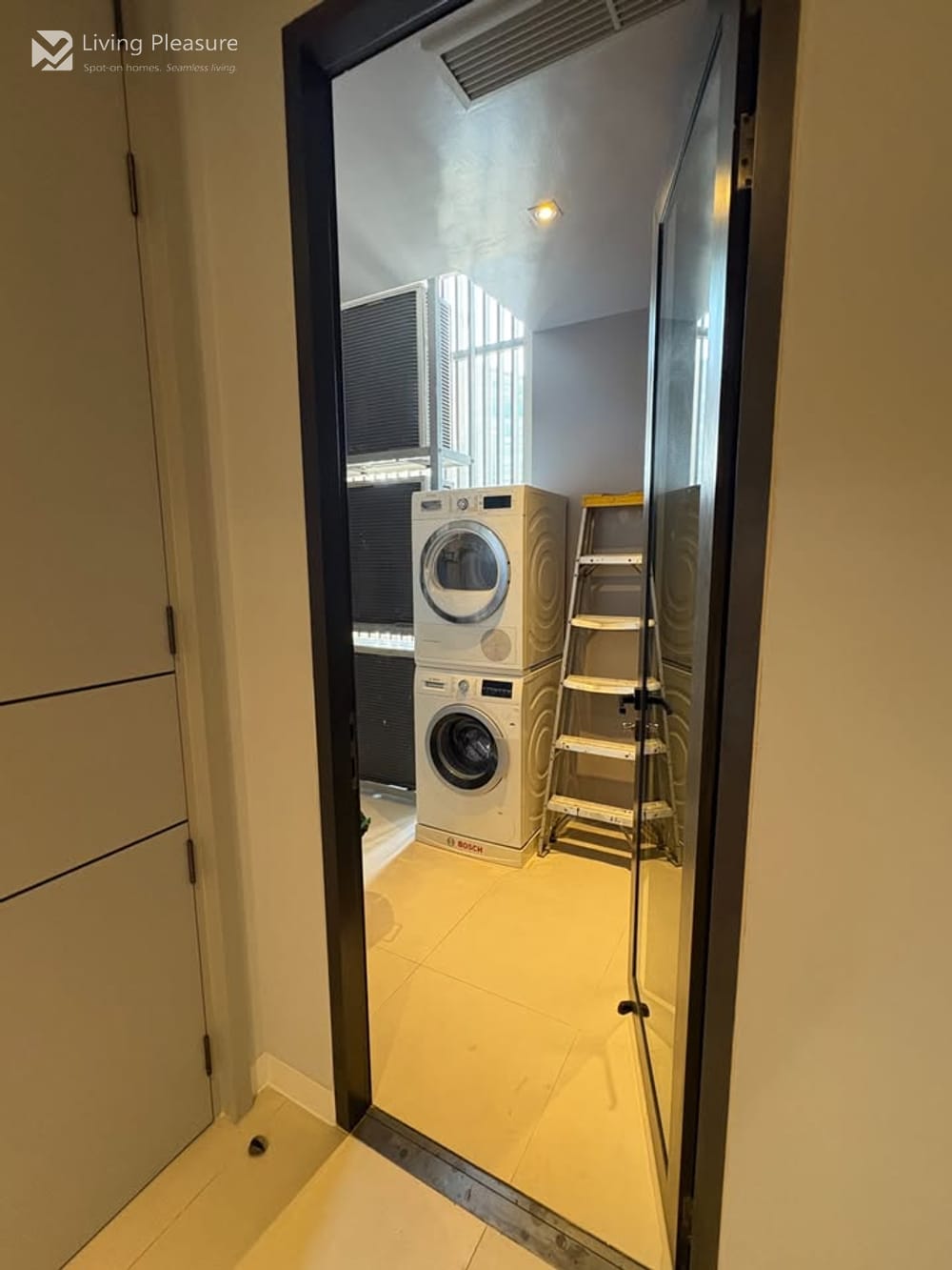 2-Bedroom Condo for Rent in Vittorio Sukhumvit 39 with City View near BTS Phrom Phong 11