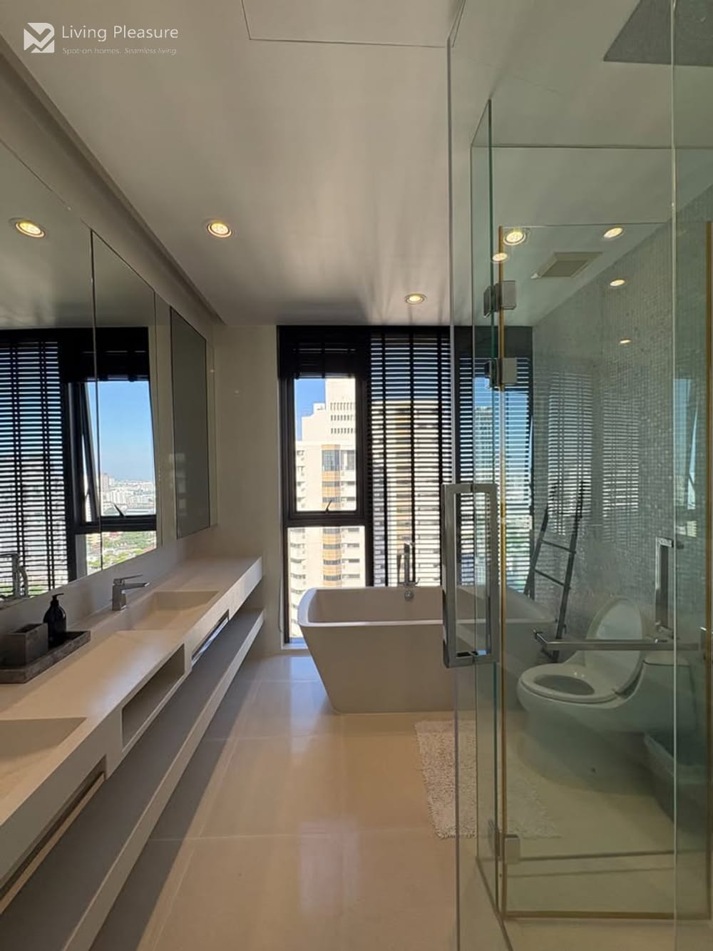 2-Bedroom Condo for Rent in Vittorio Sukhumvit 39 with City View near BTS Phrom Phong 17
