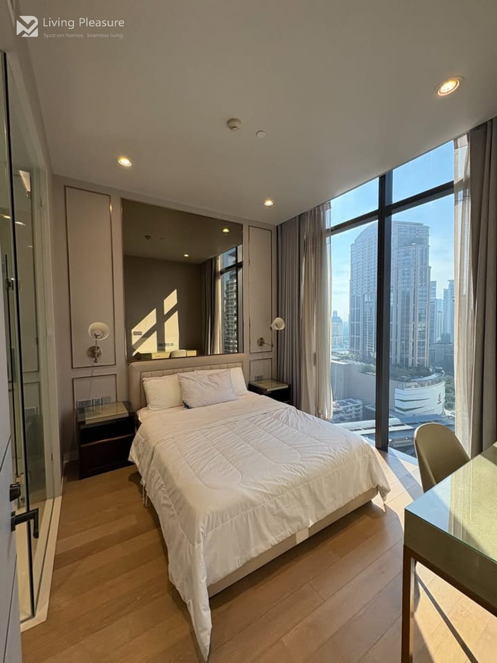 2-Bedroom Condo for Rent in Vittorio Sukhumvit 39 with City View near BTS Phrom Phong 20