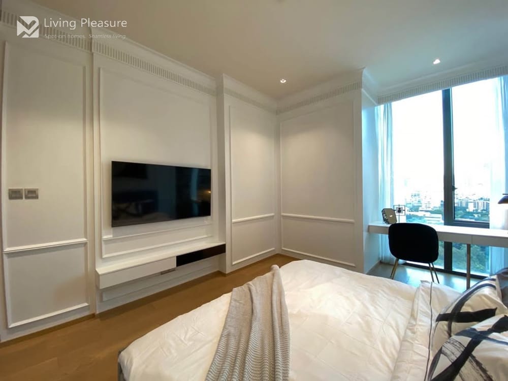 Luxury 1-Bedroom Apartment for Rent – 28 Chidlom 2