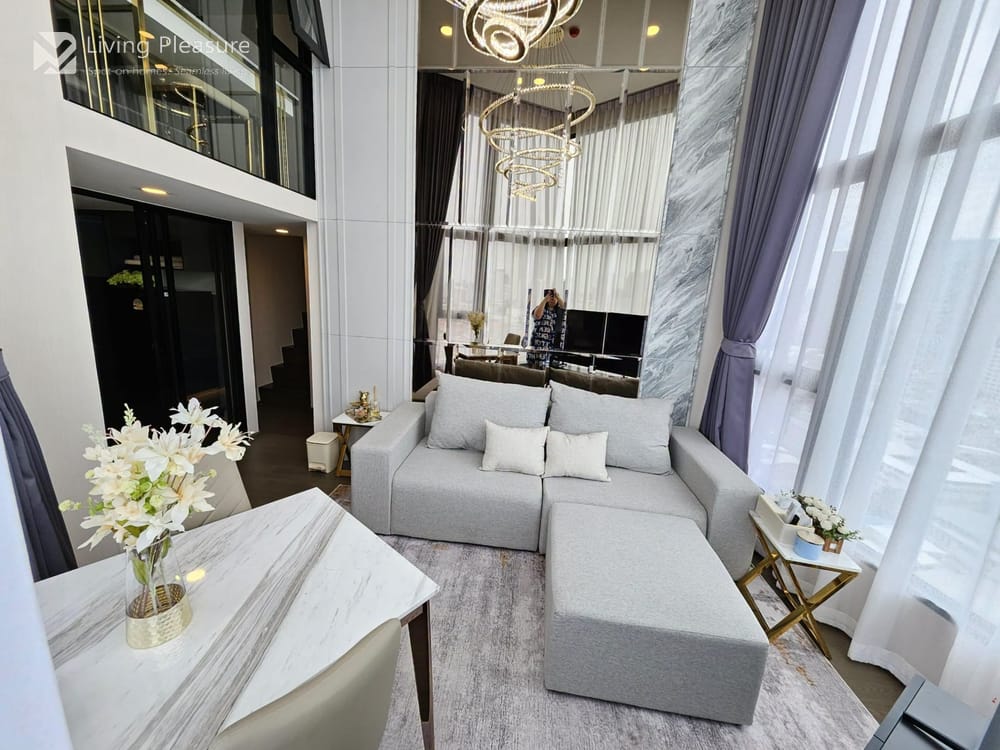 2-Bedroom Duplex for Rent with Sea View at Park Origin Chula-Samyan near MRT Hua Lamphong 3
