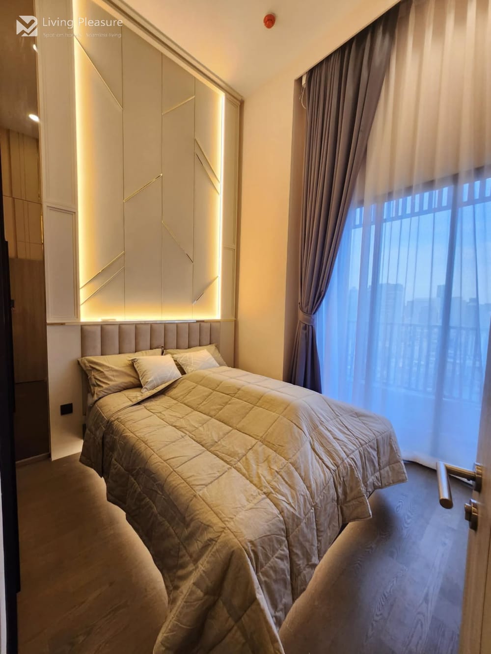 2-Bedroom Duplex for Rent with Sea View at Park Origin Chula-Samyan near MRT Hua Lamphong 11