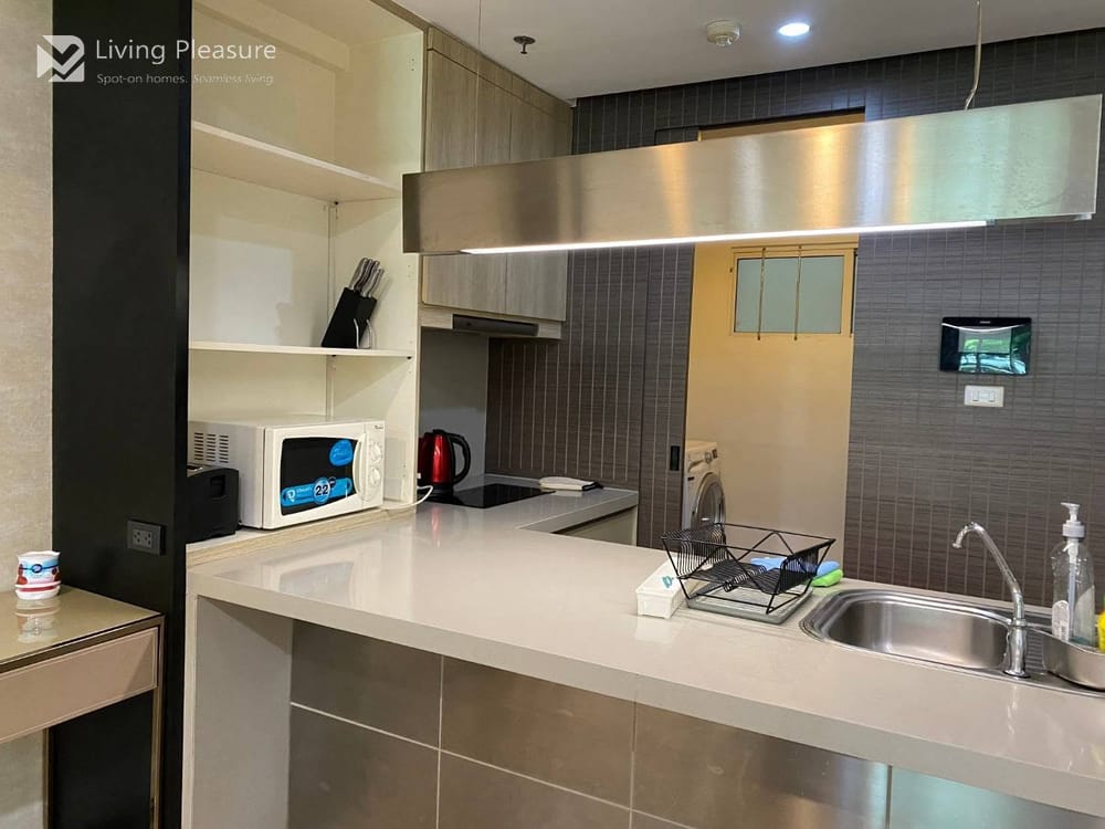 2-Bedroom Condo for Rent at Supalai River Resort with Stunning Sea View in Riverside, Bangkok 2