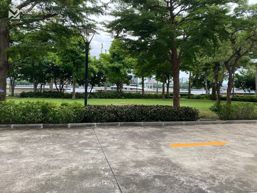 2-Bedroom Condo for Rent at Supalai River Resort with Stunning Sea View in Riverside, Bangkok 12