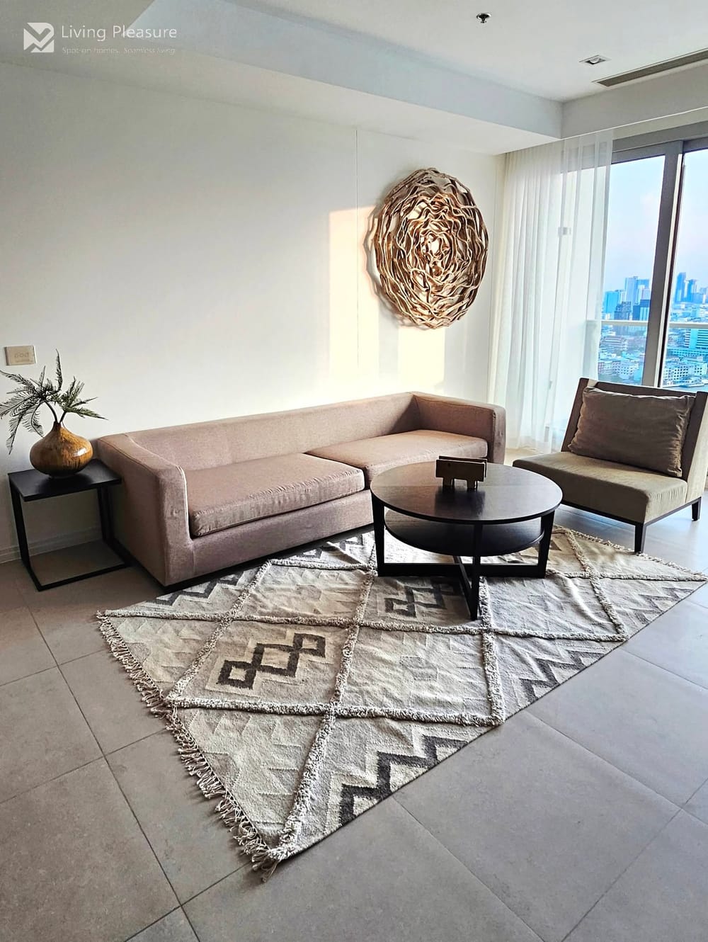 Luxury 2-Bedroom Condo for Rent at Supalai River Resort with Stunning Sea View in Riverside, Bangkok 2