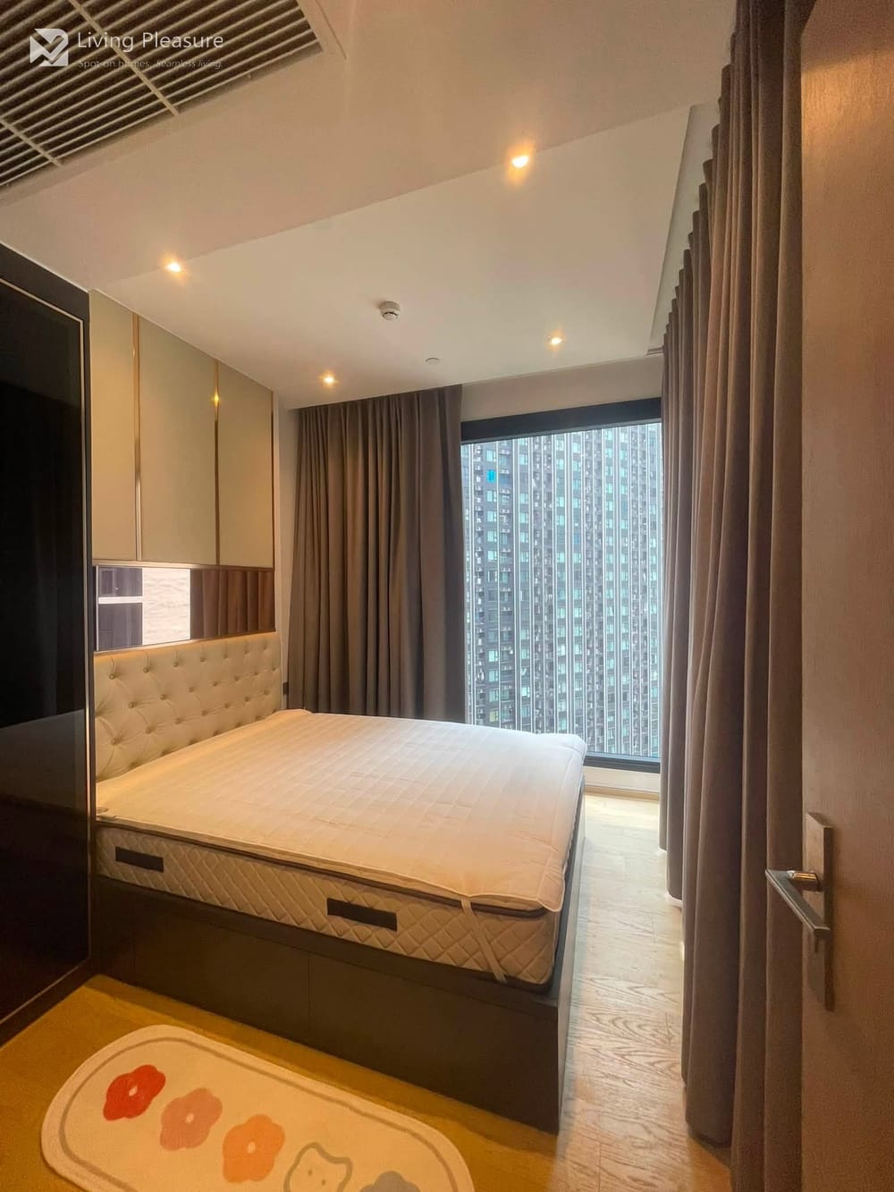 For Rent: Modern Condo at Ashton Asoke-Rama 9 near MRT Rama 9 8