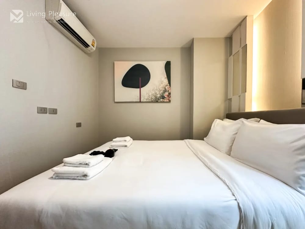 Interlux Premier 11