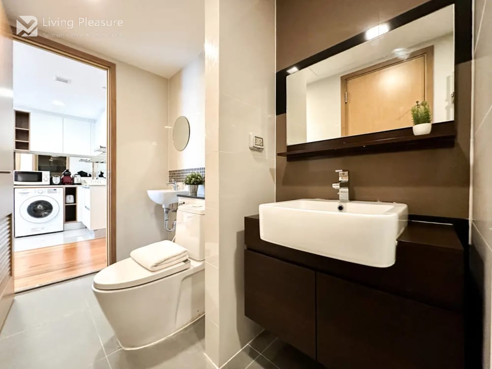 Interlux Premier 13