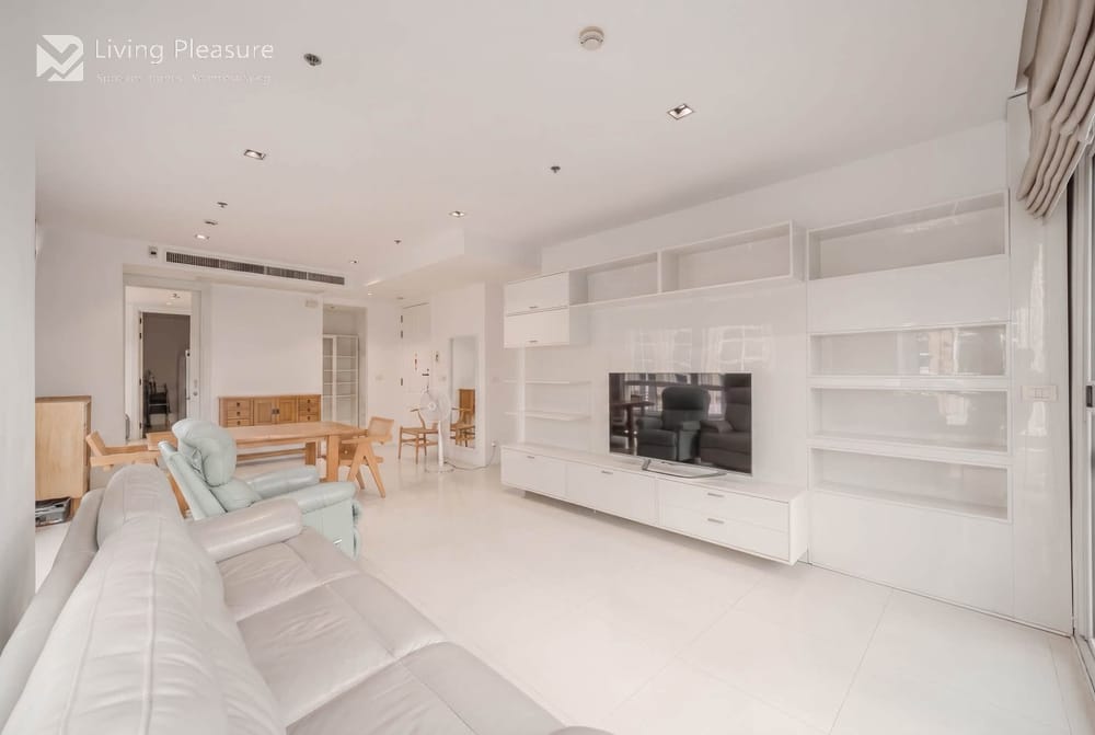 2 Bedroom Unit in Athenee Residence, Upper Sukhumvit - Steps from BTS Phloen Chit 4
