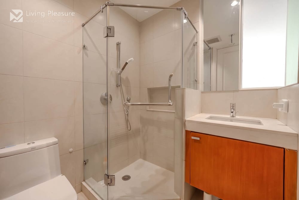 2 Bedroom Unit in Athenee Residence, Upper Sukhumvit - Steps from BTS Phloen Chit 9