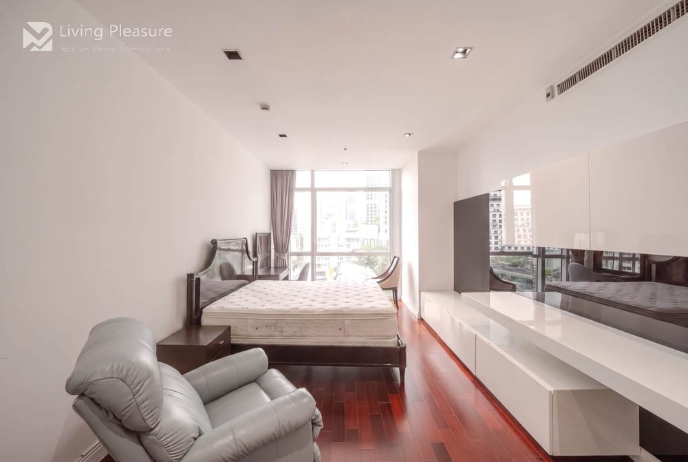 2 Bedroom Unit in Athenee Residence, Upper Sukhumvit - Steps from BTS Phloen Chit 11
