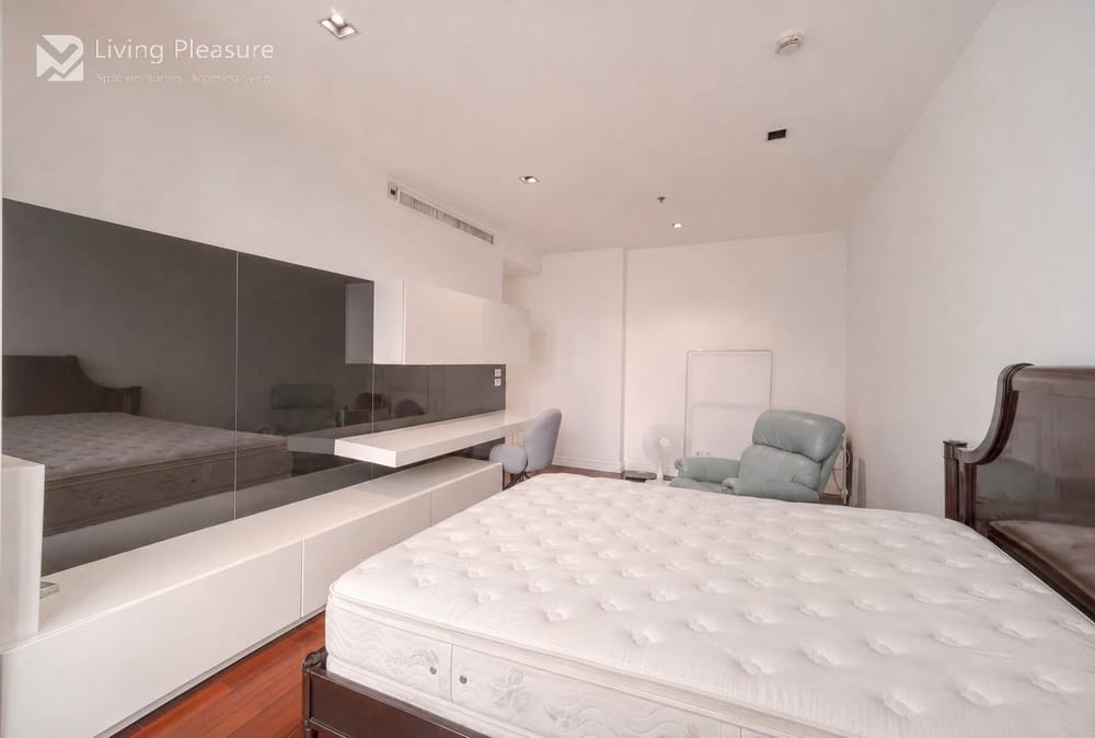2 Bedroom Unit in Athenee Residence, Upper Sukhumvit - Steps from BTS Phloen Chit 12
