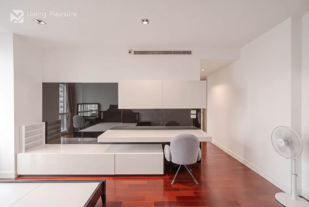 2 Bedroom Unit in Athenee Residence, Upper Sukhumvit - Steps from BTS Phloen Chit 13