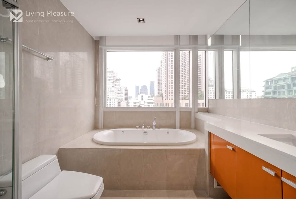 2 Bedroom Unit in Athenee Residence, Upper Sukhumvit - Steps from BTS Phloen Chit 15