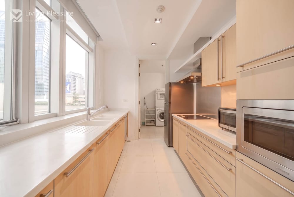 2 Bedroom Unit in Athenee Residence, Upper Sukhumvit - Steps from BTS Phloen Chit 16