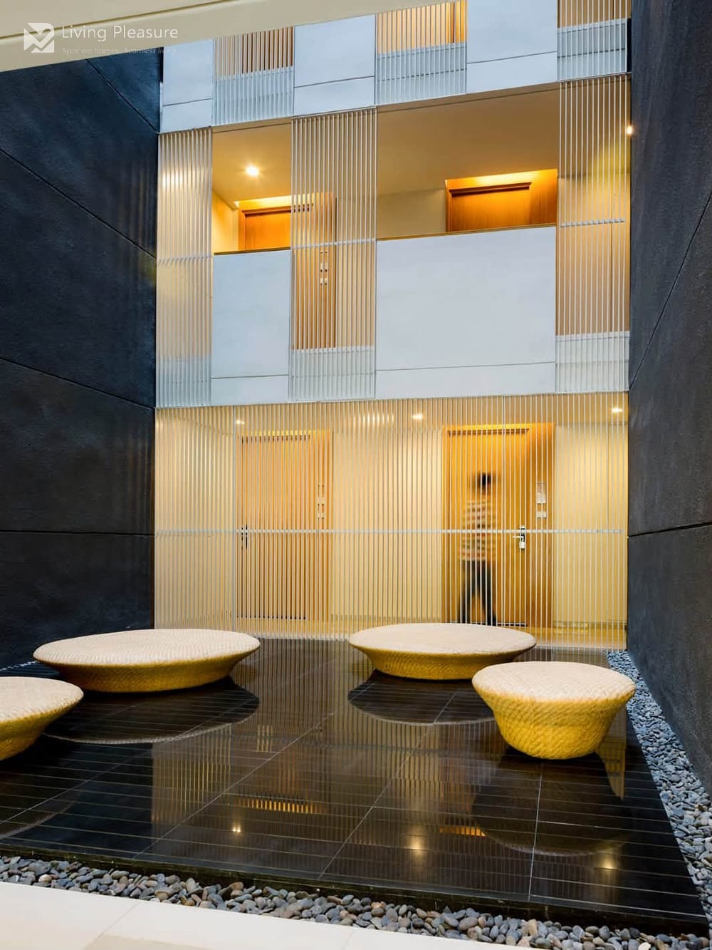 2-Bedroom Condo for Rent at Via 31, Upper Sukhumvit - Pet Friendly, Near BTS Phrom Phong 23