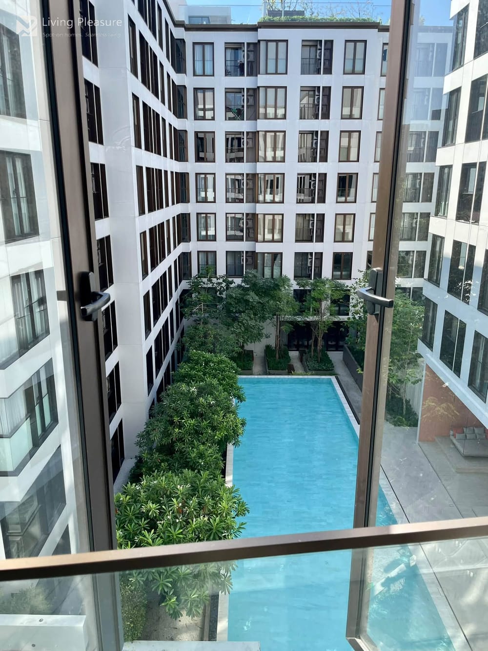 2-Bedroom Condo for Rent in Chapter Thonglor 25, Petchaburi Road, Bangkok with Air Conditioning 6