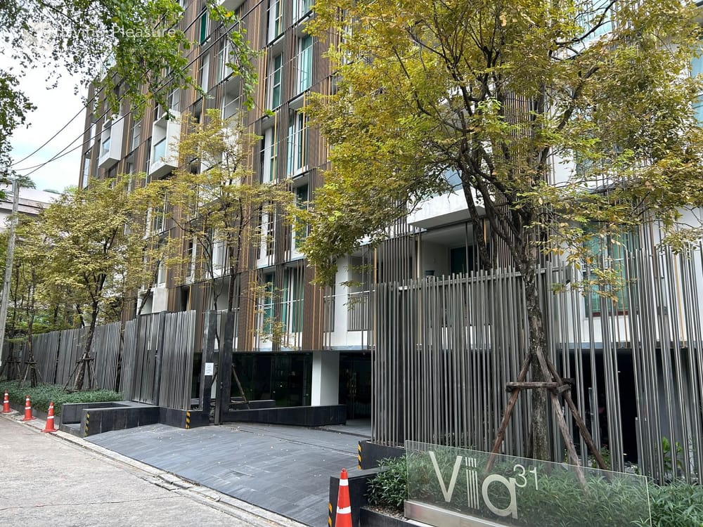 2-Bedroom Condo for Rent in Via 31, Upper Sukhumvit - City View, Near BTS Phrom Phong 1
