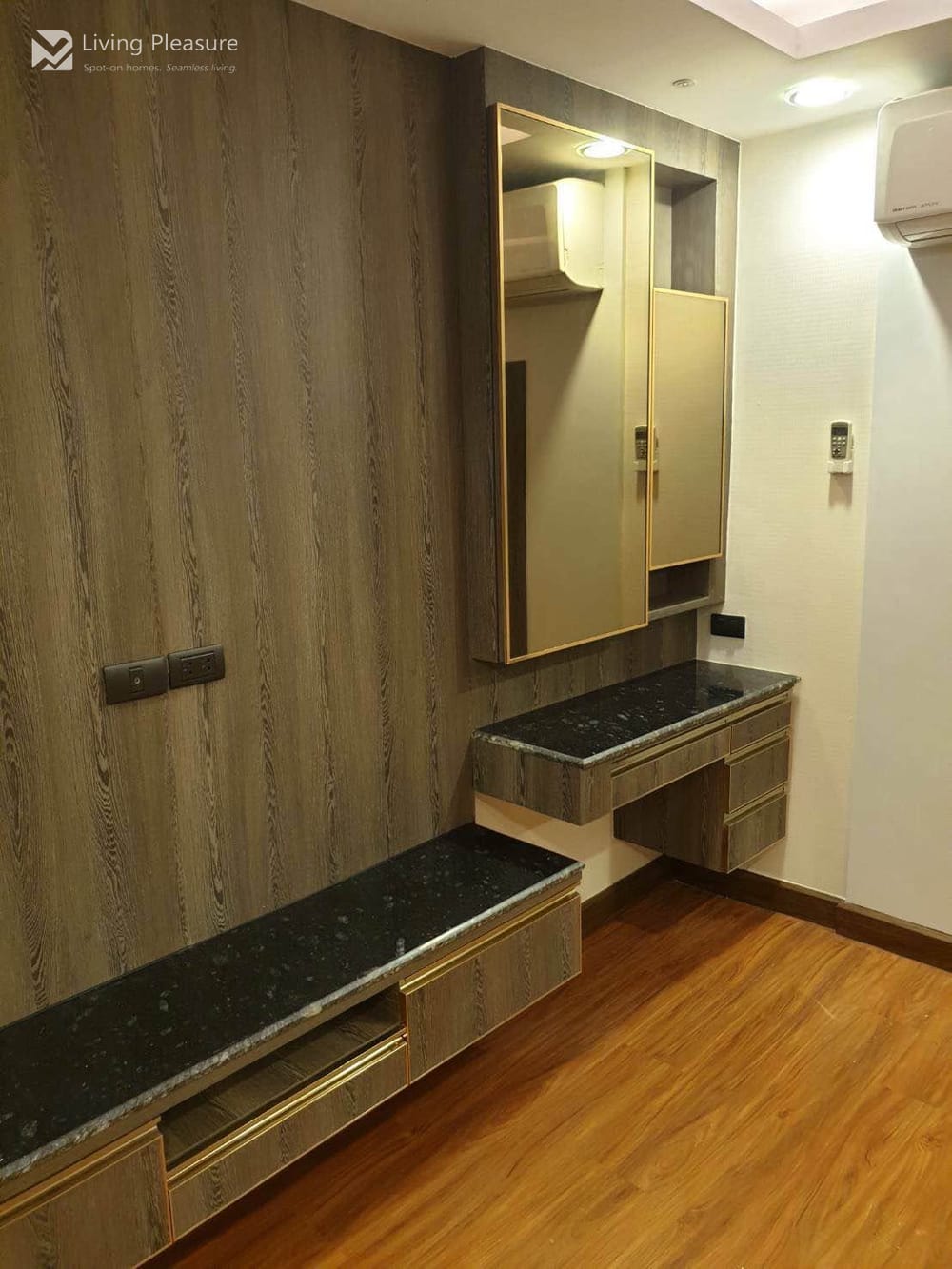 3-Bedroom Pet-Friendly Condo for Rent at President Park Sukhumvit 24 Near MRT Queen Sirikit 6