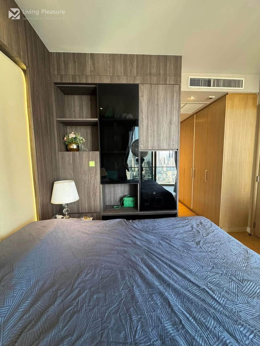 1-Bedroom River View Condo for Sale at Magnolias Waterfront Residences, BTS Charoen Nakhon 10