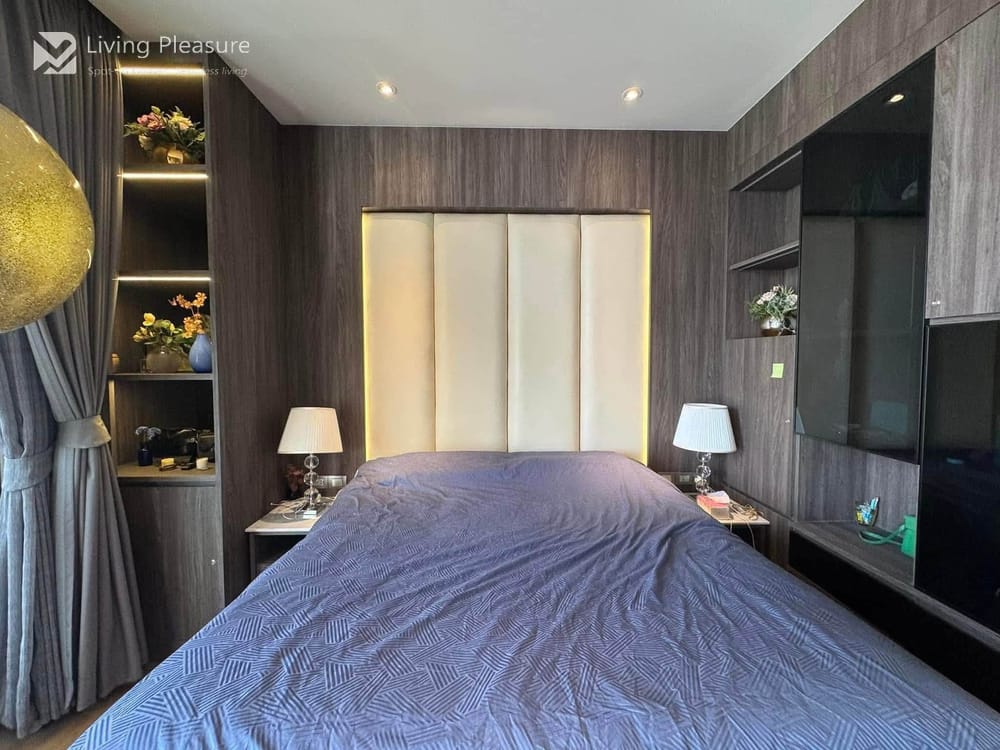 1-Bedroom River View Condo for Sale at Magnolias Waterfront Residences, BTS Charoen Nakhon 7