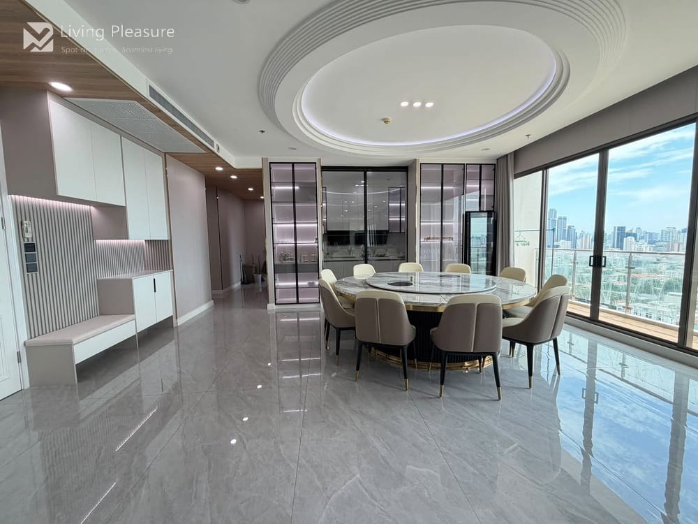 Spacious 4-Bedroom House for Sale in Supalai Oriental Sukhumvit 39, Bangkok - Near MRT Phetchaburi 3