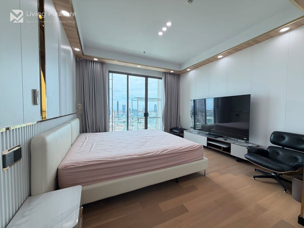 Spacious 4-Bedroom House for Sale in Supalai Oriental Sukhumvit 39, Bangkok - Near MRT Phetchaburi 19