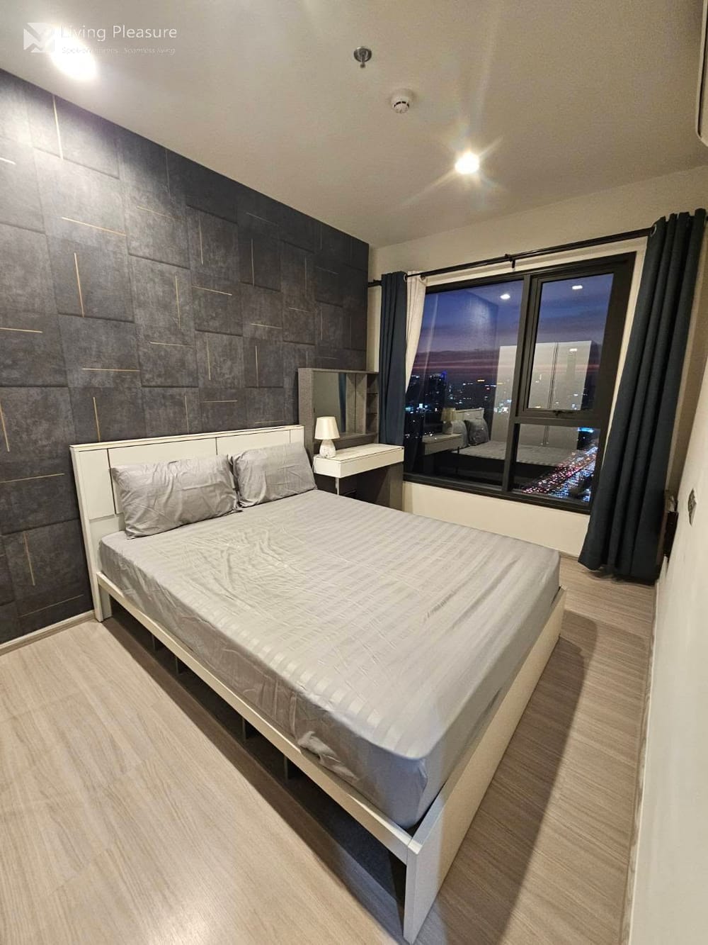 1 Bedroom Condo for Rent at Life Asoke Hype near MRT Phra Ram 9 in Huai Khwang, Bangkok 10