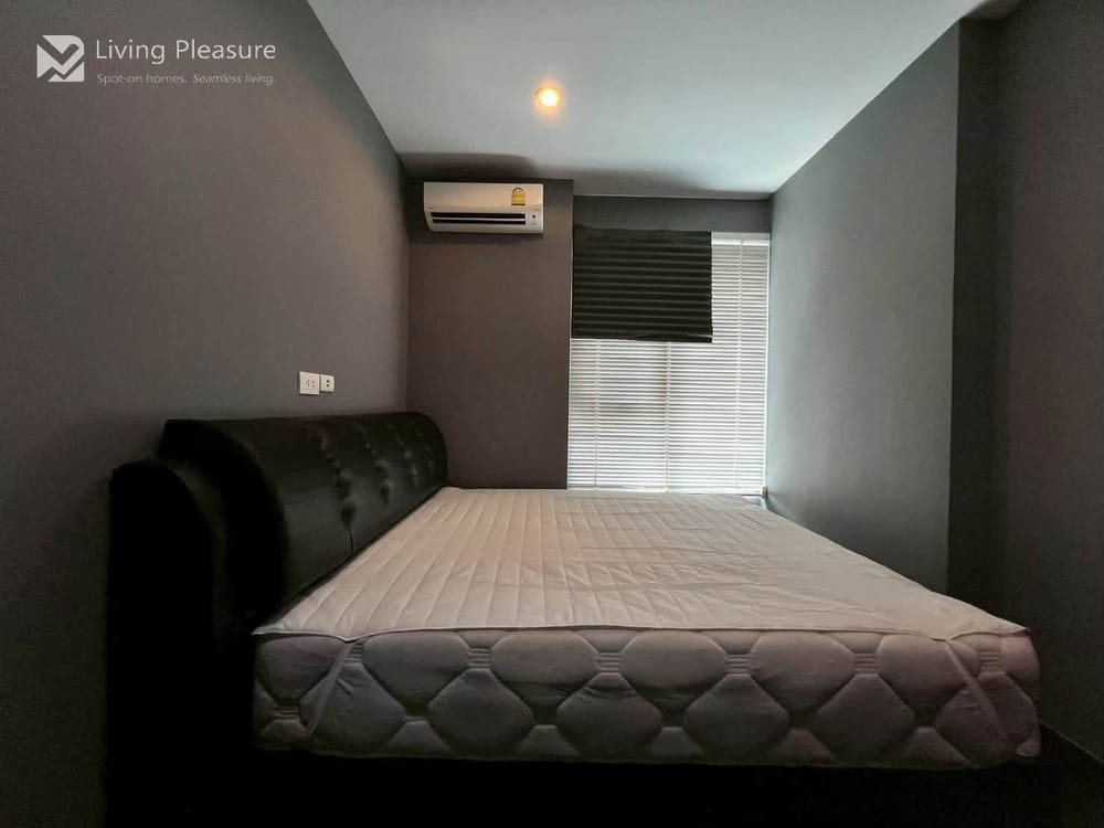 City View Condo for Rent at C Ekkamai on Petchaburi Road, Bangkok with Air Conditioning 2