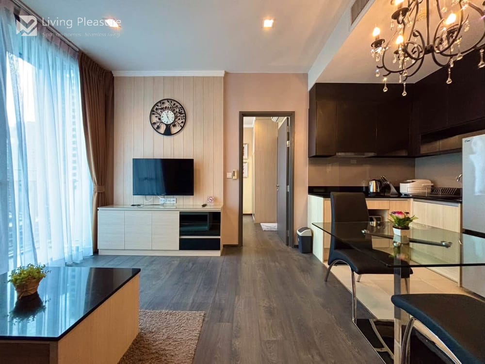 1 Bedroom Condo for Rent at Edge Sukhumvit 23 - City View, Steps from MRT Sukhumvit 5