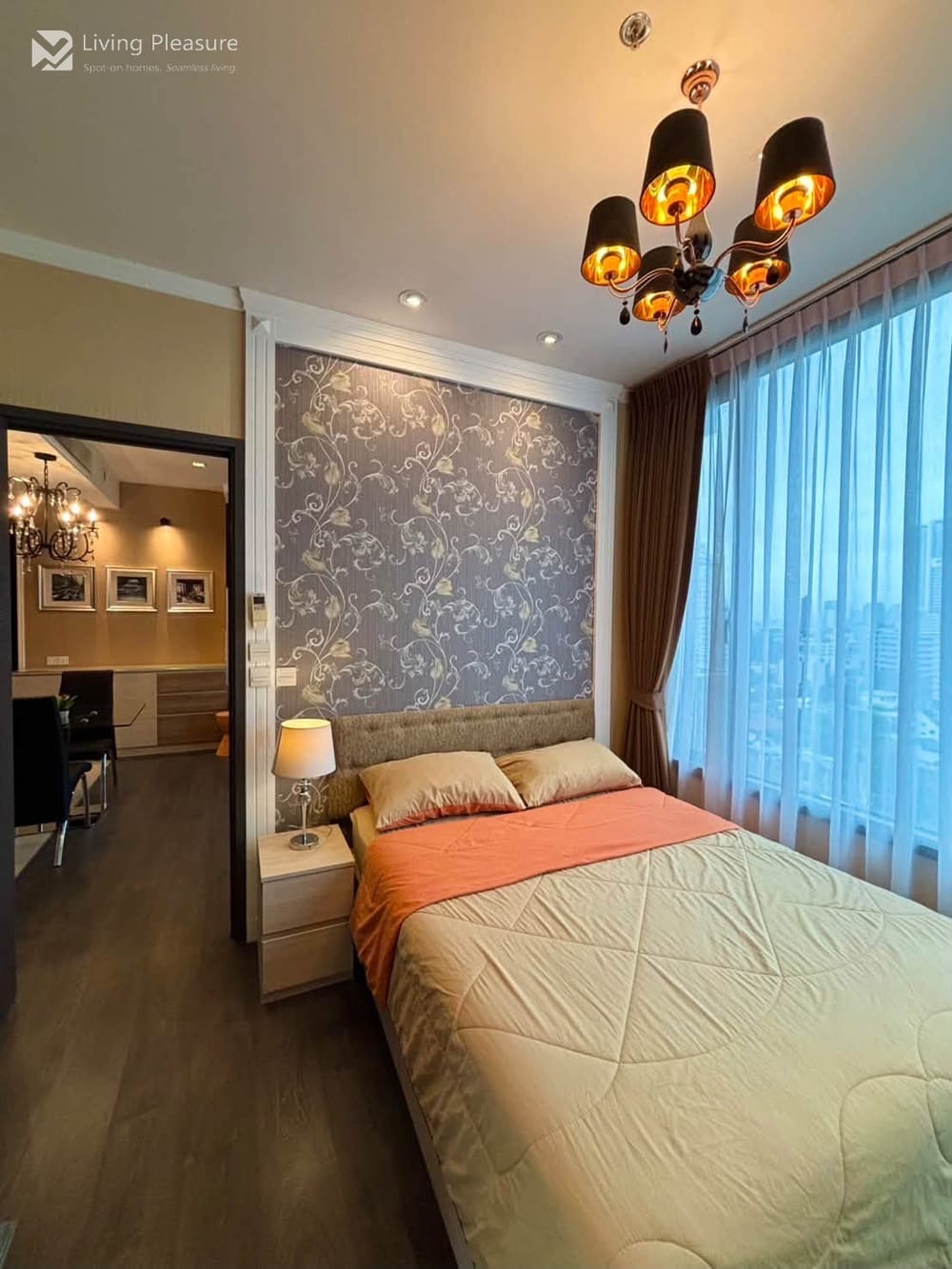 1 Bedroom Condo for Rent at Edge Sukhumvit 23 - City View, Steps from MRT Sukhumvit 15