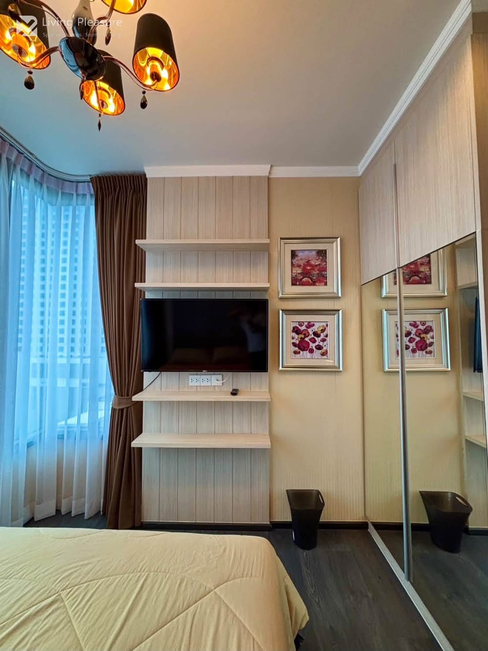 1 Bedroom Condo for Rent at Edge Sukhumvit 23 - City View, Steps from MRT Sukhumvit 17