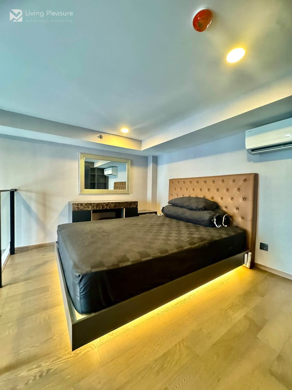 1-Bedroom Duplex for Rent in Park Origin Chula-Samyan, Bang Rak, Bangkok with Air Conditioning 15