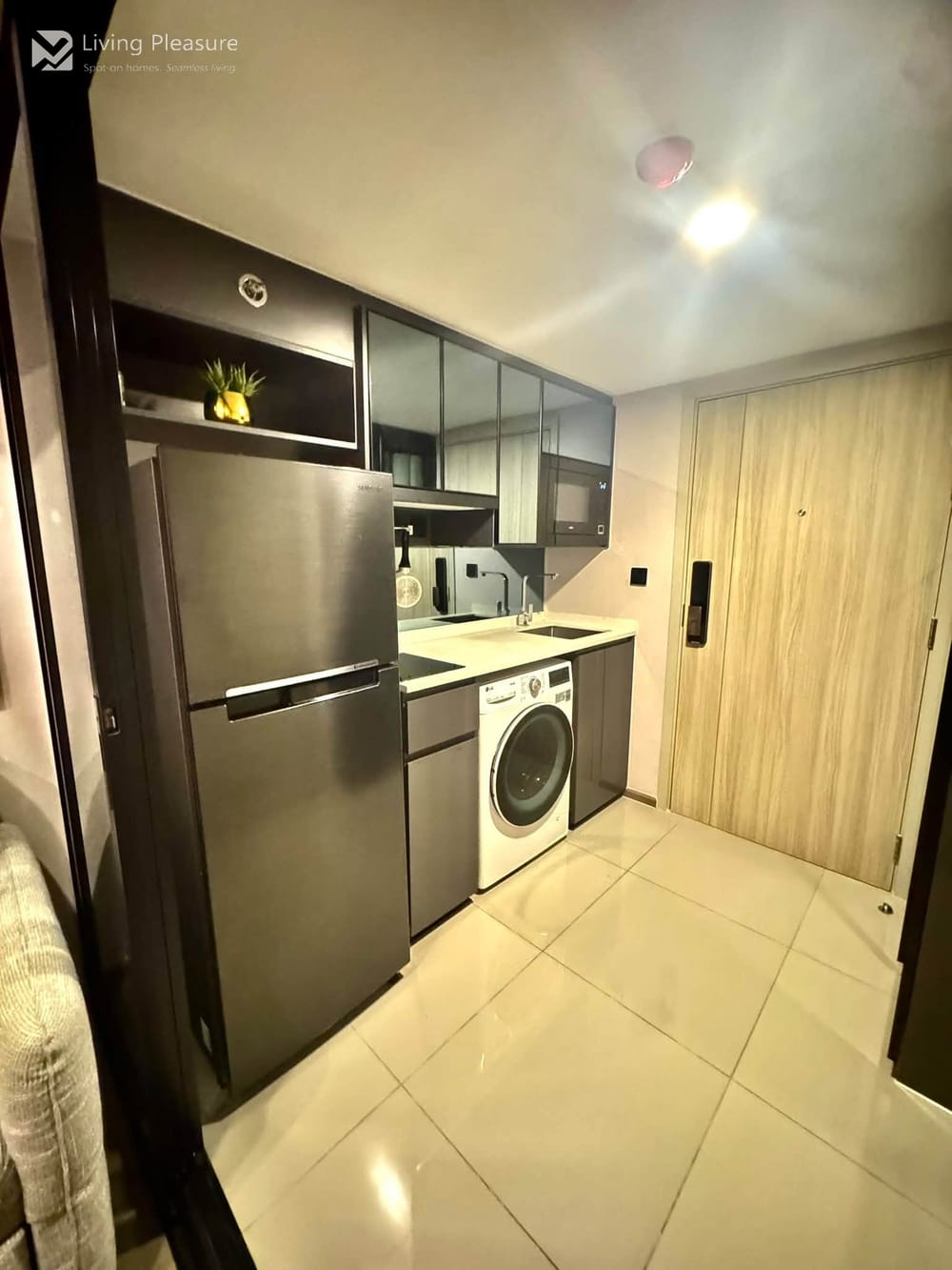 1-Bedroom Duplex for Rent in Park Origin Chula-Samyan, Bang Rak, Bangkok with Air Conditioning 18