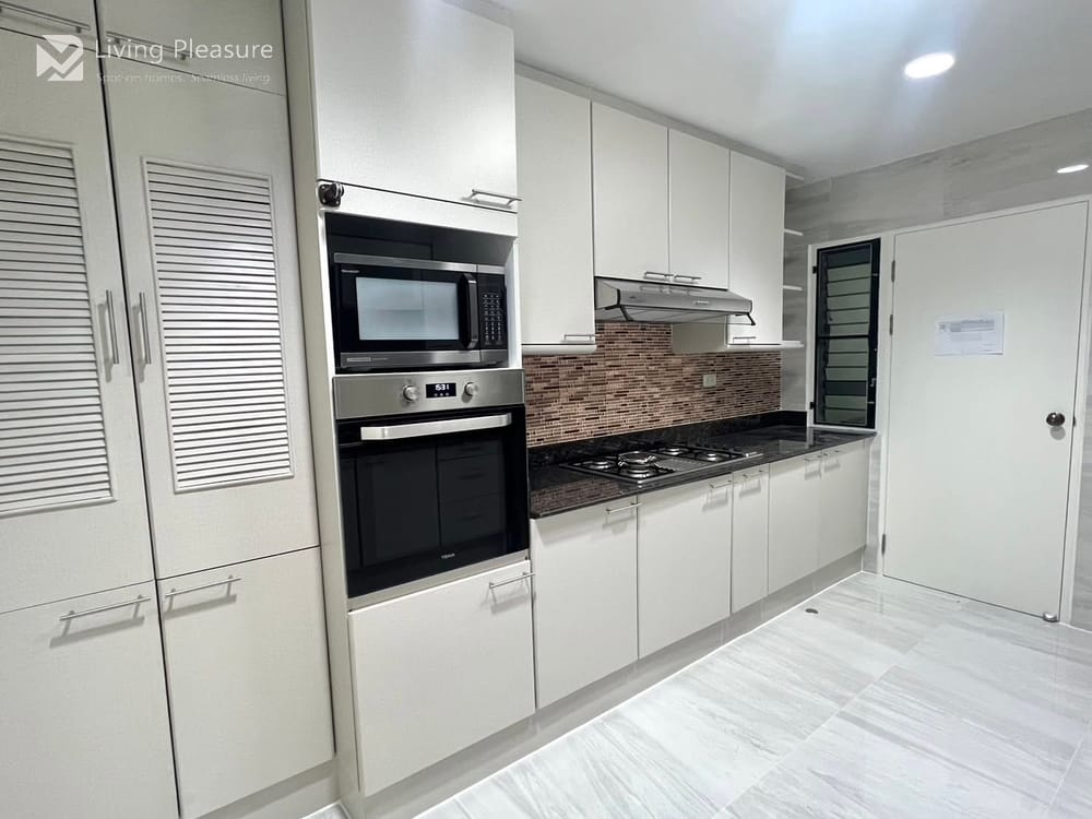 Luxury 3-Bedroom Condo for Rent at G.P. Grande Tower, Upper Sukhumvit - Pet Friendly, Close to MRT Sukhumvit 12