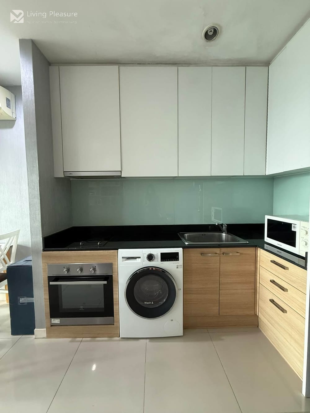 Luxury 2-Bedroom Condo for Rent at Circle Condominium in Huai Khwang, Bangkok - City View, Near MRT Phetchaburi 2