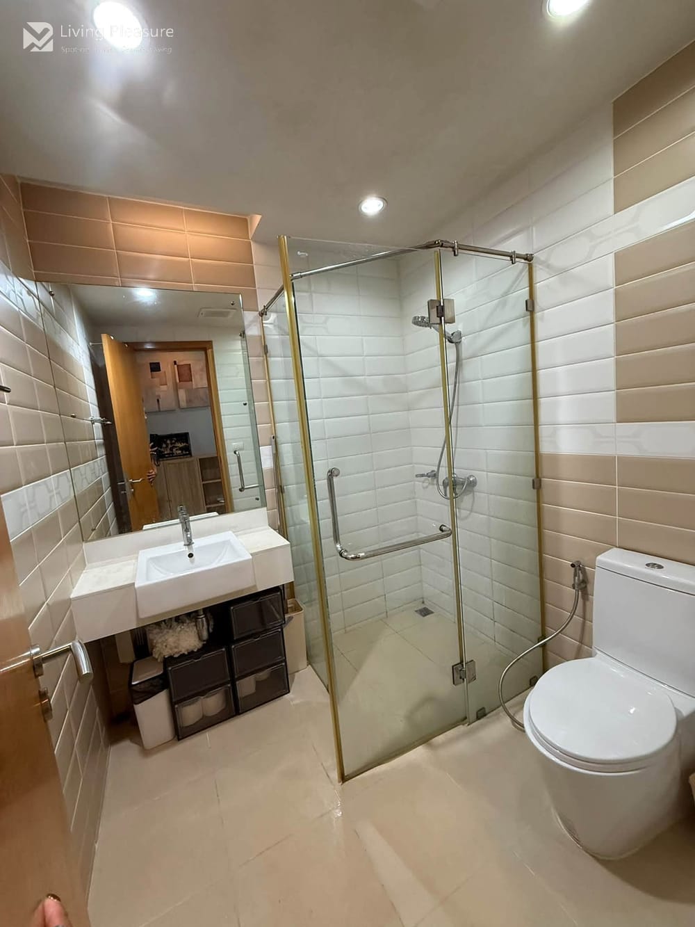 Luxury 2-Bedroom Condo for Rent at Circle Condominium in Huai Khwang, Bangkok - City View, Near MRT Phetchaburi 6